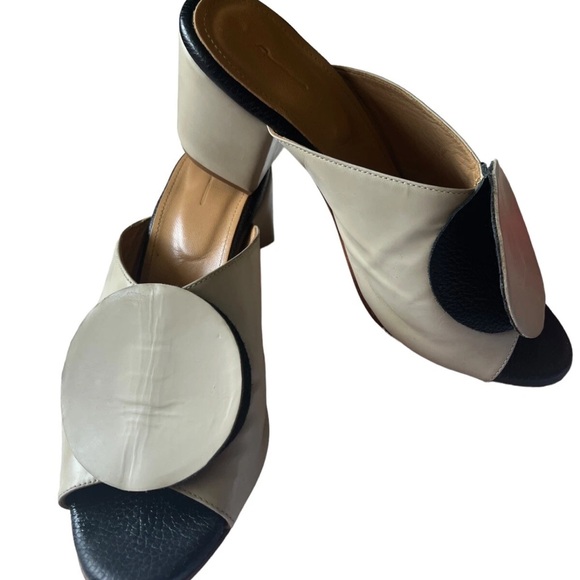 Elegant Beige and Black Women's Mules - Picture 7 of 12